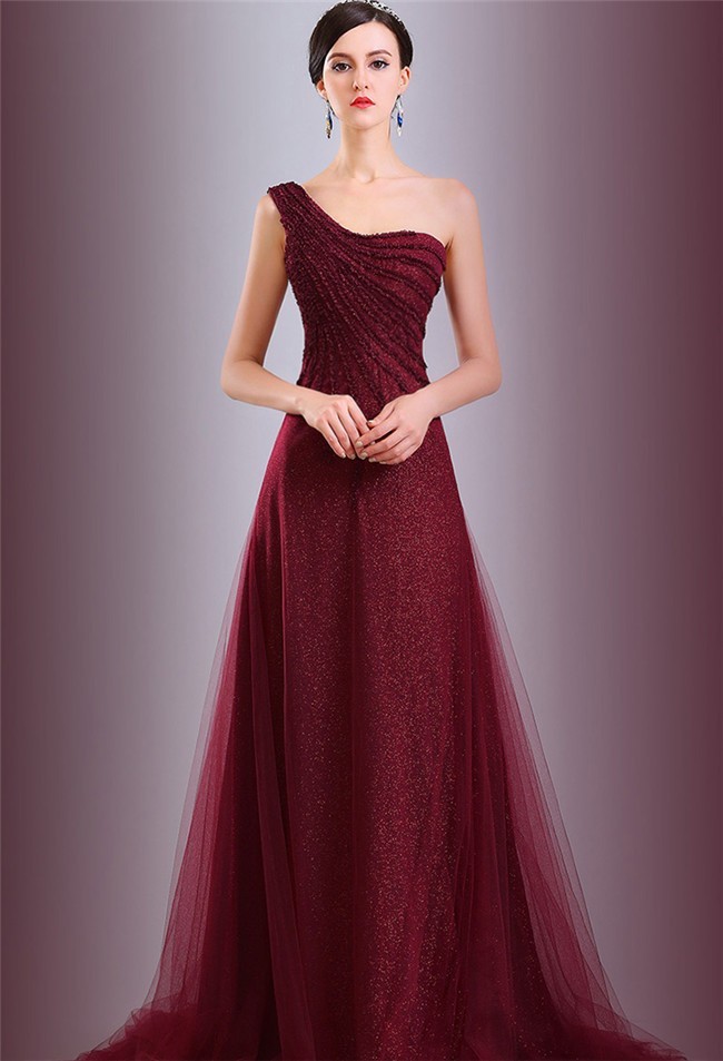 burgundy prom look