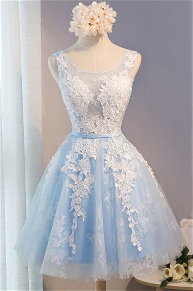 Scoop Neck Light Blue Tulle White Lace Short Prom Dress With Sash