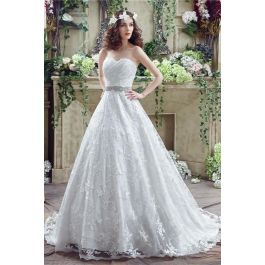Fairy Tale Ball Gown Sweetheart Lace Corset Wedding Dress With Crystals Sash